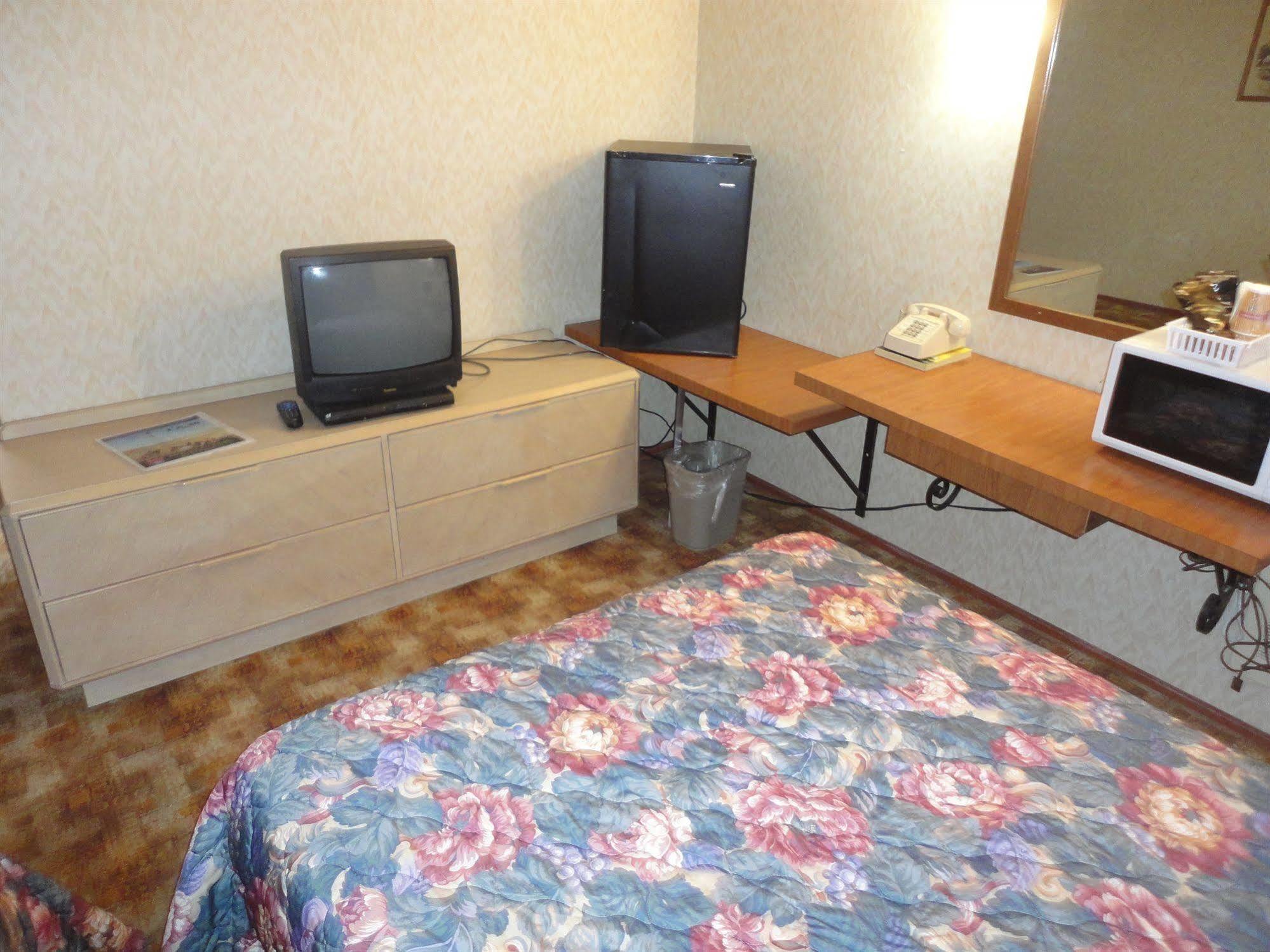 Empire Motel Saint Francis Buitenkant foto